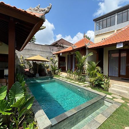 Cempaka Kembar Guest House Ubud  Exterior photo