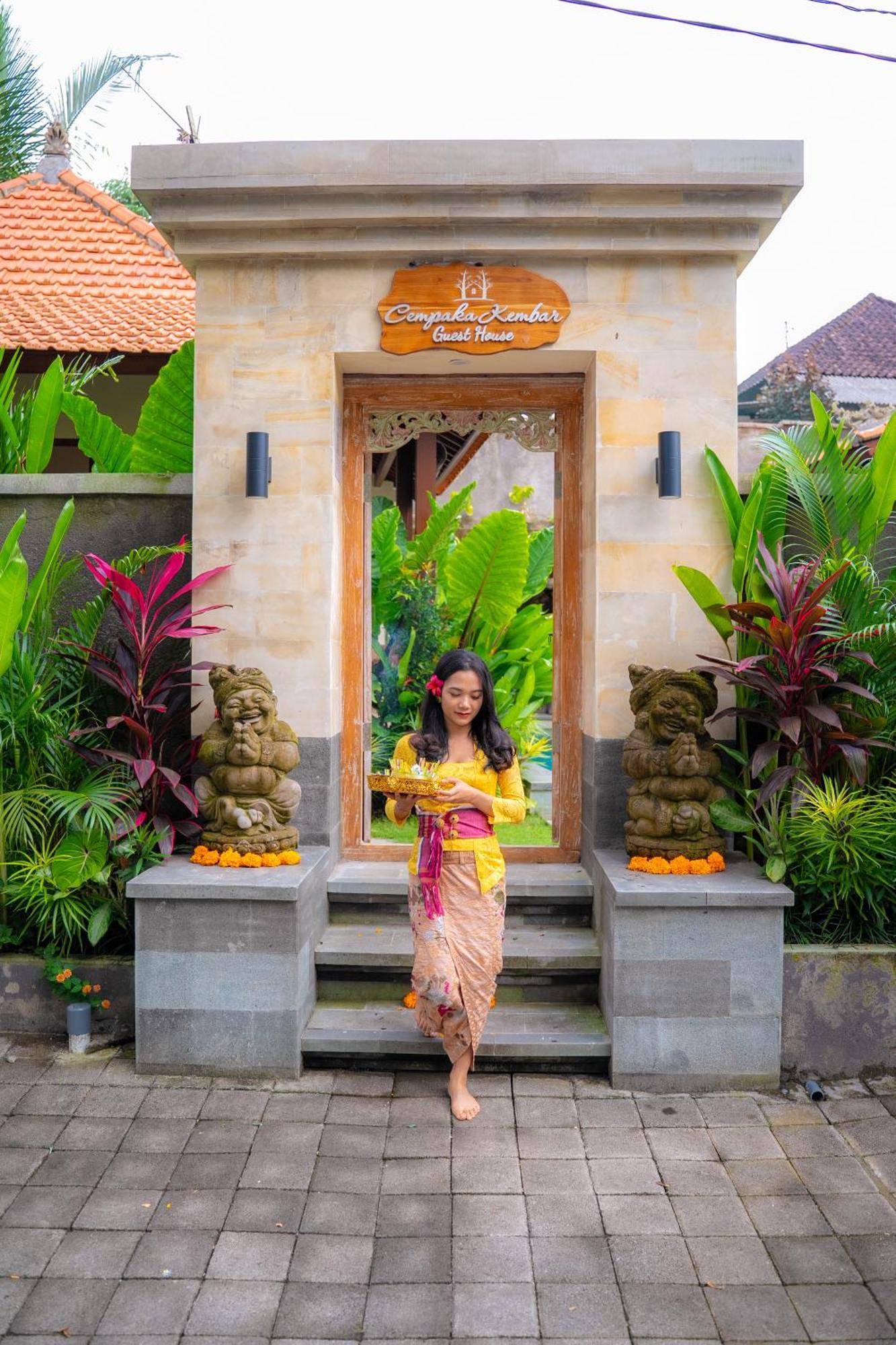 Cempaka Kembar Guest House Ubud  Exterior photo