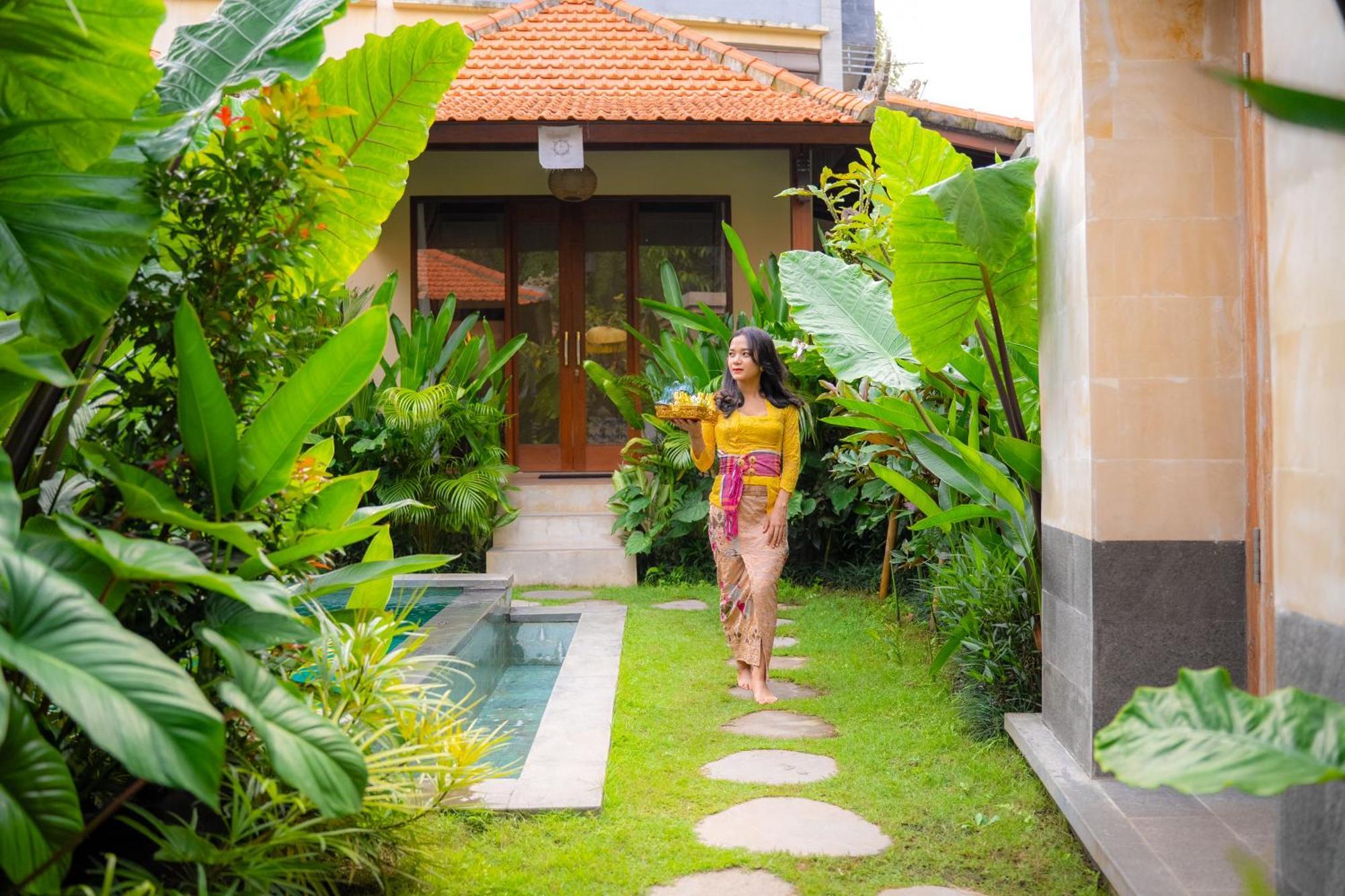 Cempaka Kembar Guest House Ubud  Exterior photo
